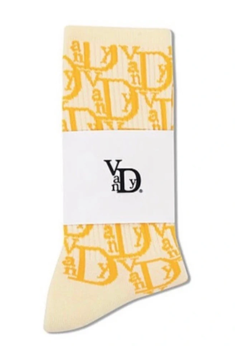 Vandy the Pink Vior socks - Yellow